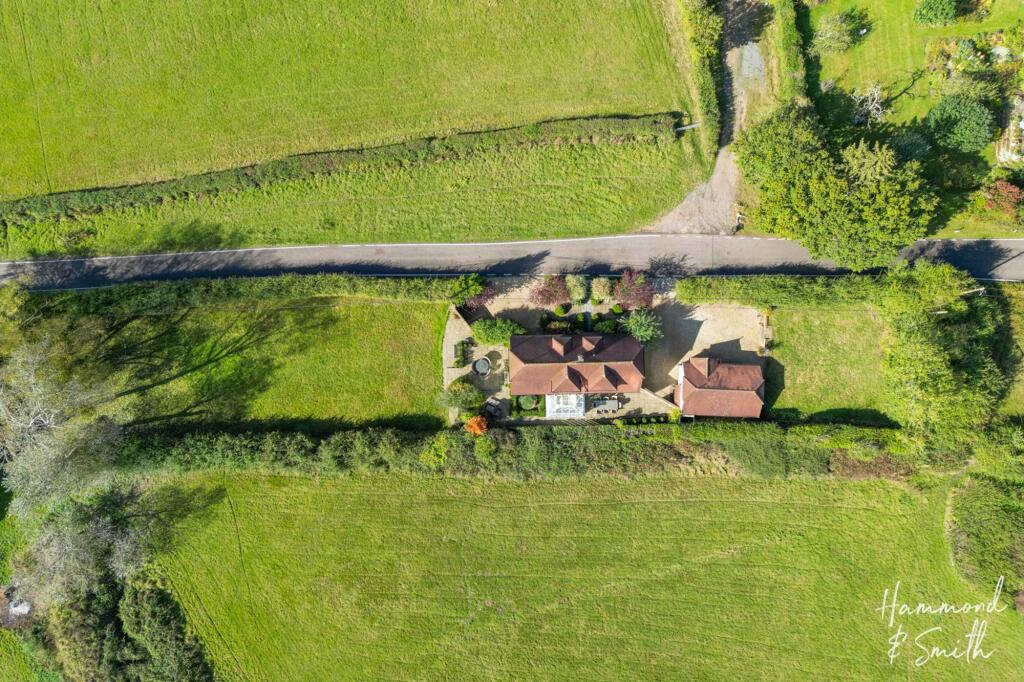 Additional image 21 of Mount End, Theydon Mount, CM16