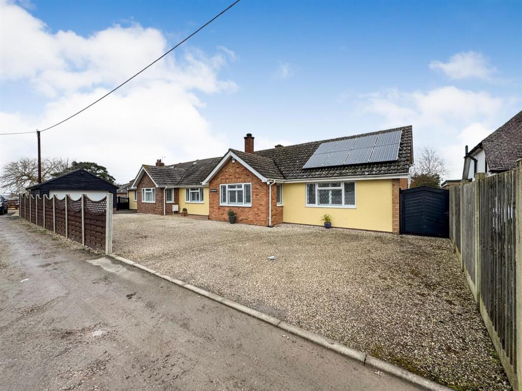 Primary image of Chestnut Farm Drive, Althorne