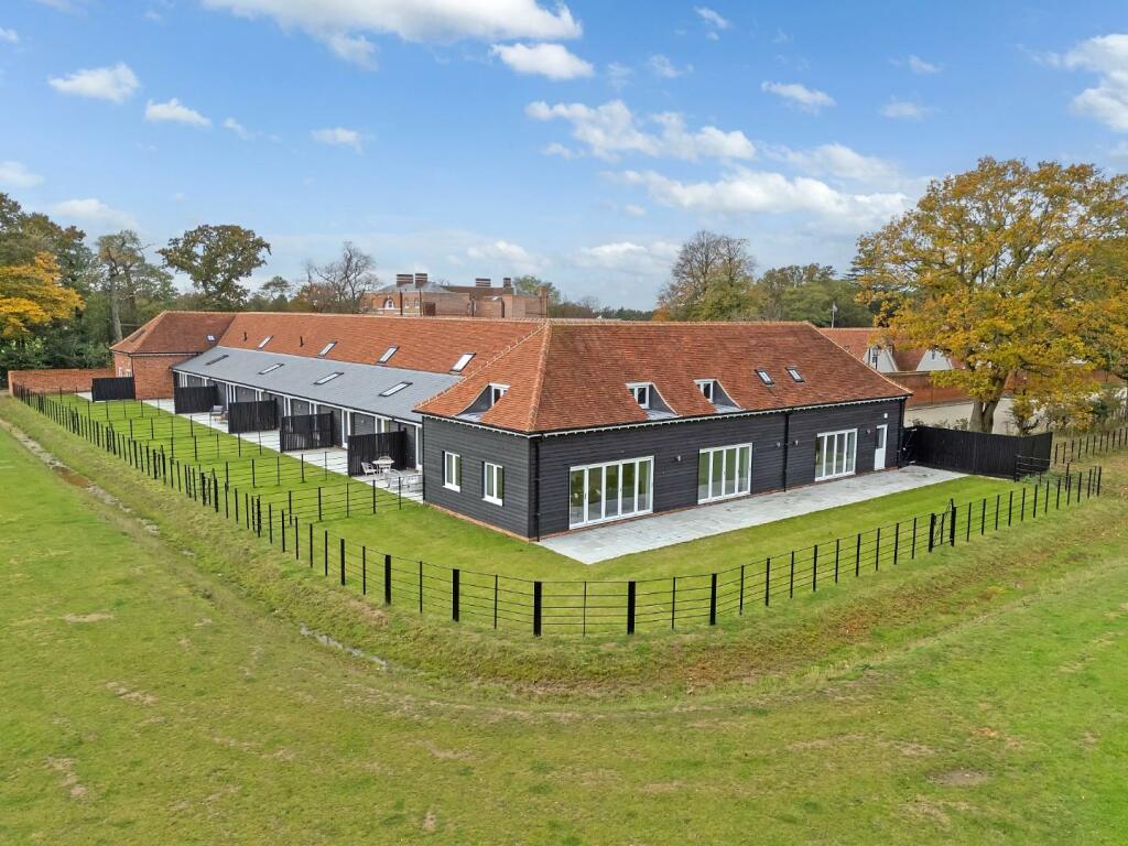 Additional image 25 of Brizes Park, Kelvedon Hatch