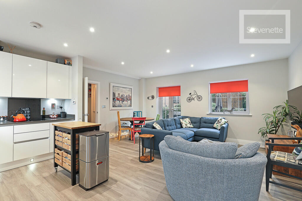 Additional image 6 of Chestnut Mews, Theydon Bois