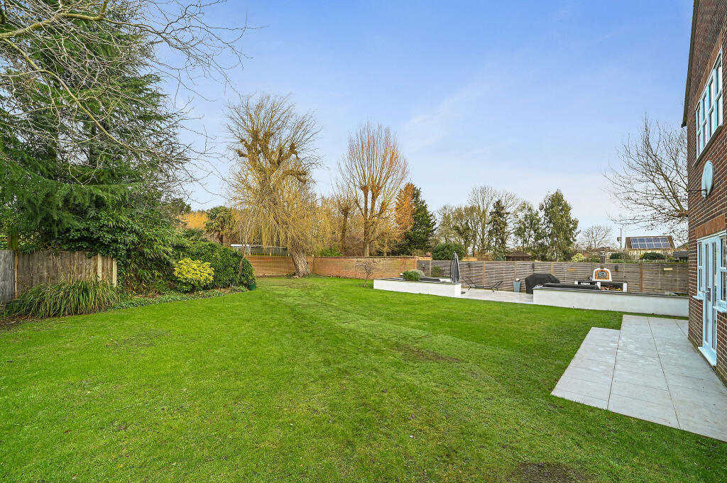 Additional image 27 of The Willows Gutters Lane Broomfield Chelmsford CM1 7BT