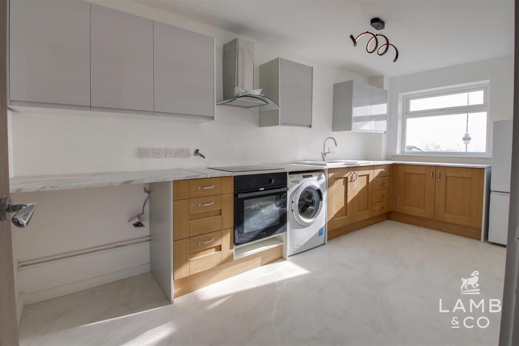 Additional image 4 of Lyndhurst Road, Holland-On-Sea, Clacton-On-Sea