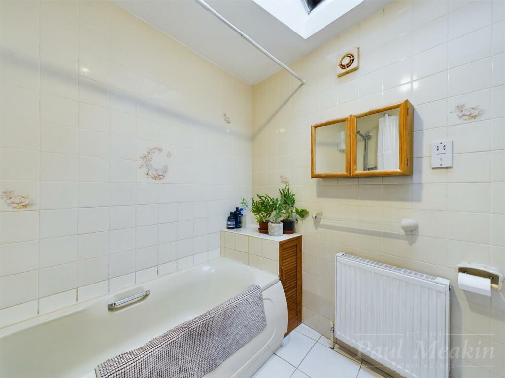 Additional image 9 of Ballards Way, Croydon