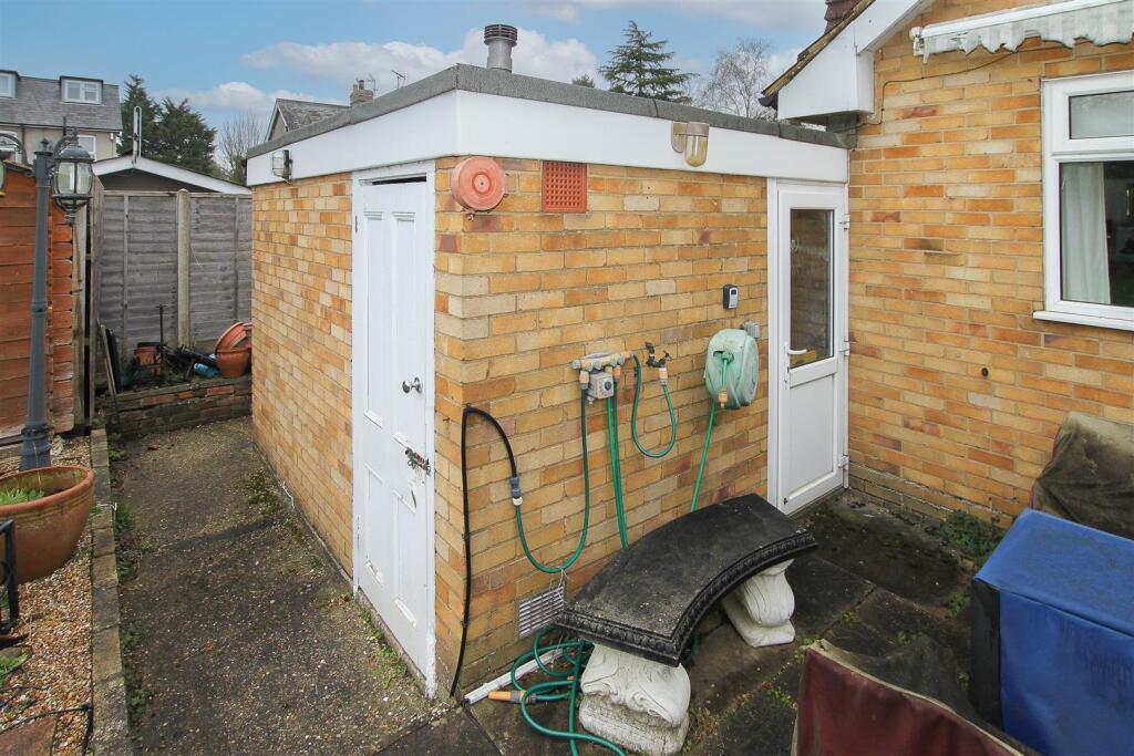 Additional image 22 of Walker Avenue, Fyfield, Ongar