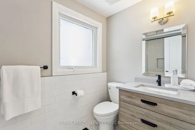 Additional image 18 of 8 Derwent Ave