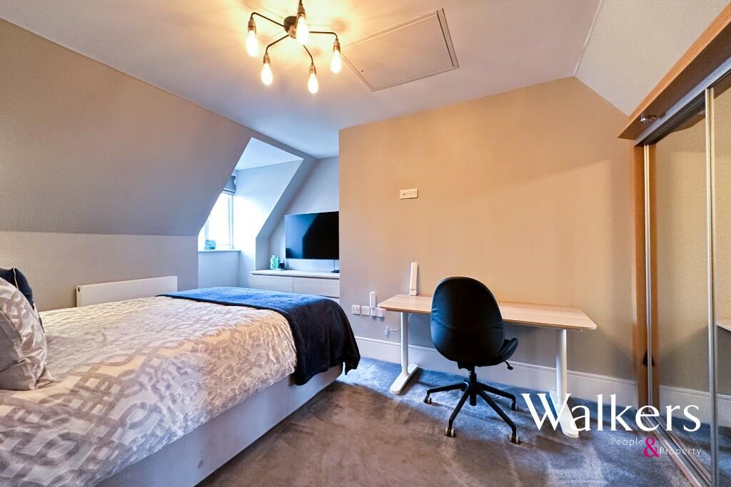 Additional image 10 of Roof Garden Apartment, The Galleries, Brentwood