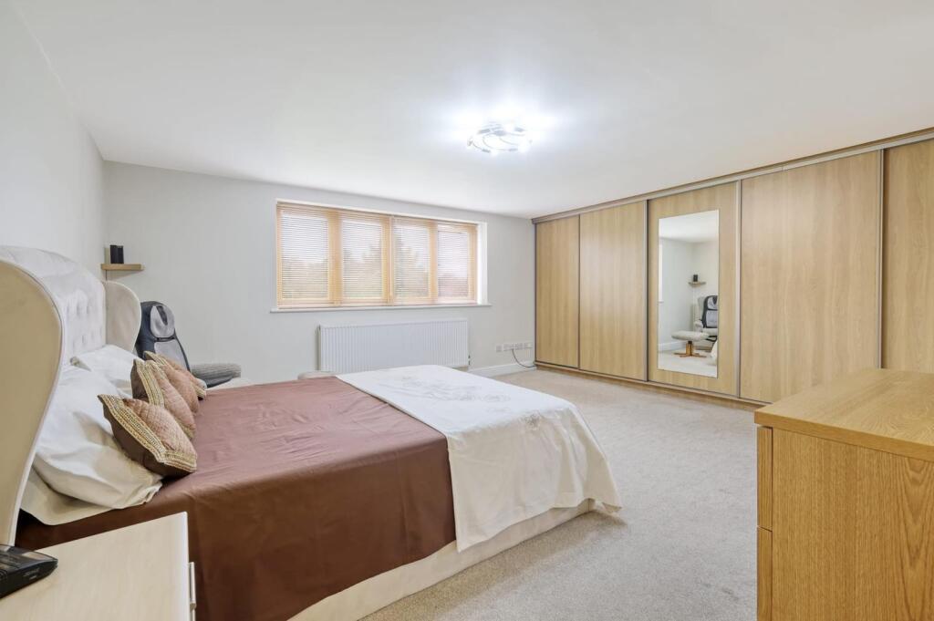 Additional image 9 of Ingrave Road, Brentwood