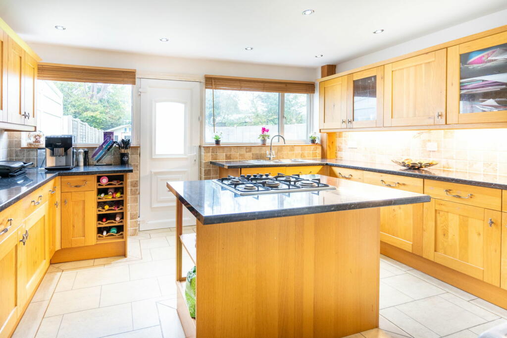 Additional image 4 of Ryelands Close, Caterham, CR3 5HY