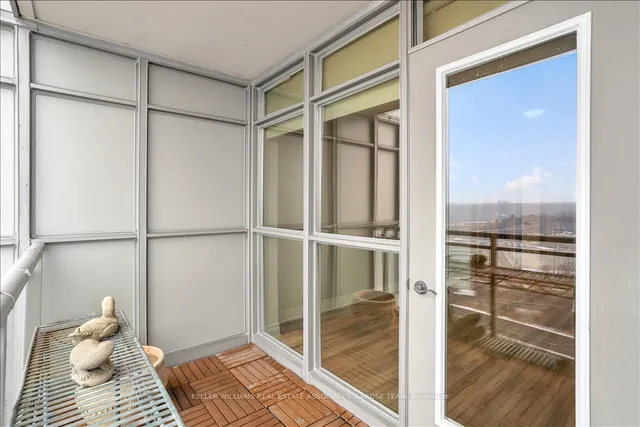 Additional image 33 of 3 Marine Parade Dr Unit 2005