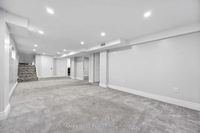 Additional image 25 of 74 Rosemount Dr