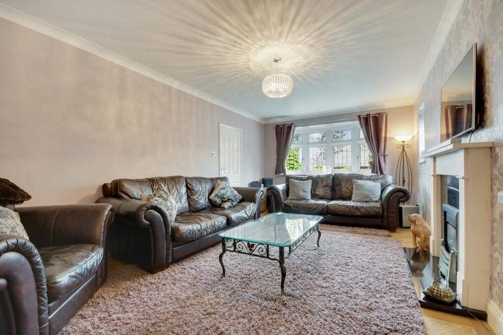 Additional image 12 of Rochford Avenue, Shenfield, Brentwood, CM15