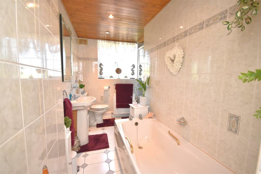 Additional image 17 of Mill Green, Willaston, Neston