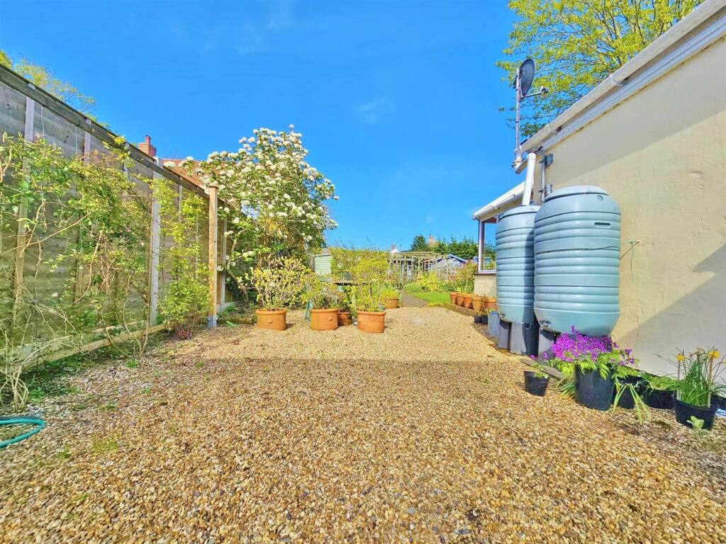 Additional image 29 of High Street, Thorpe-Le-Soken