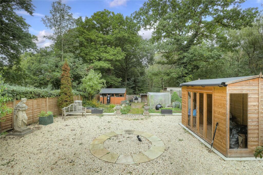 Additional image 39 of Paddock Chase, CM8