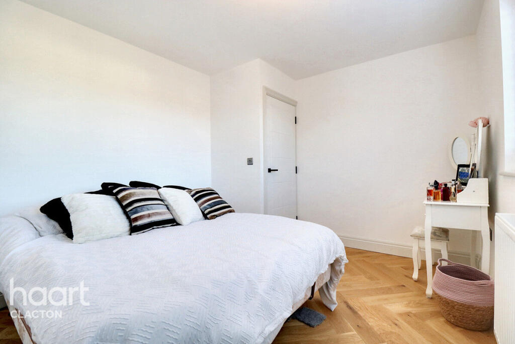 Additional image 13 of Percival Road, Walton On The Naze