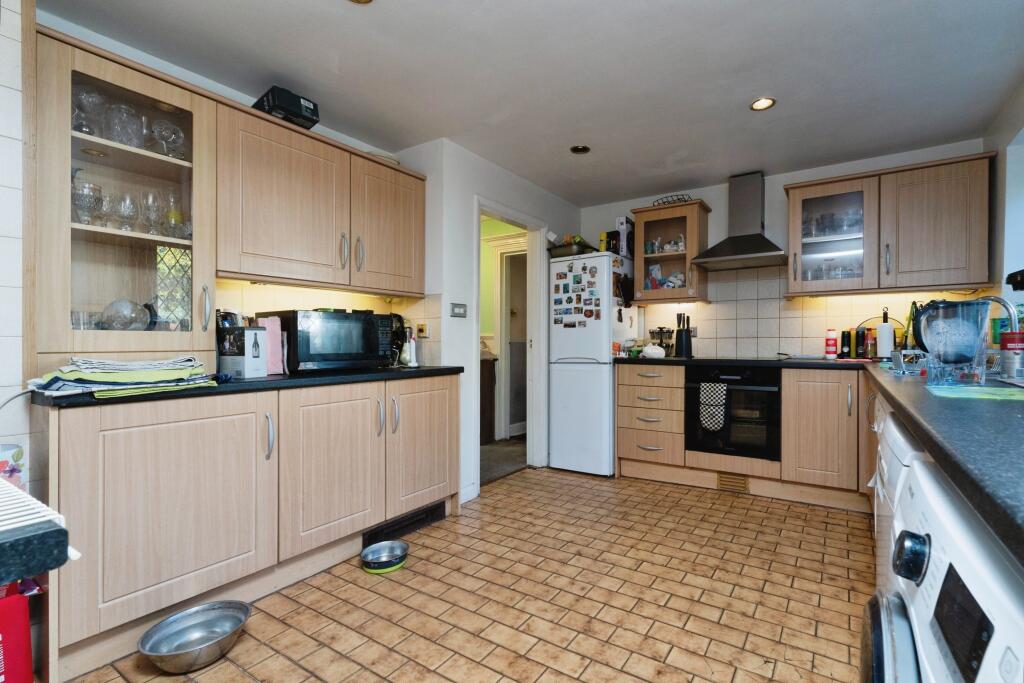 Additional image 13 of Coombe Road, Croydon, CR0