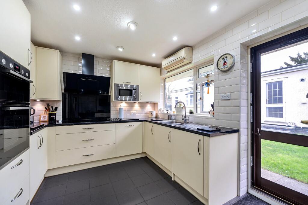 Additional image 9 of Westhall Road, Warlingham, CR6