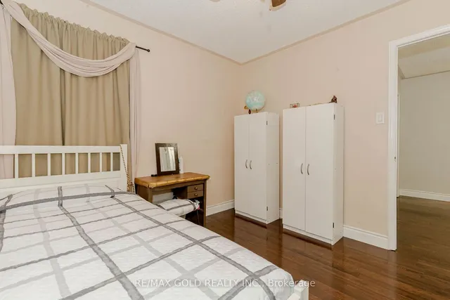 Additional image 36 of 8 Saint Tropez Crt