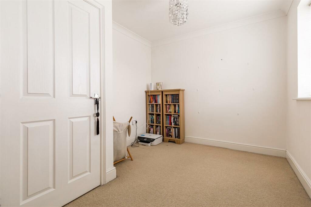 Additional image 14 of Walter Mead Close, Ongar