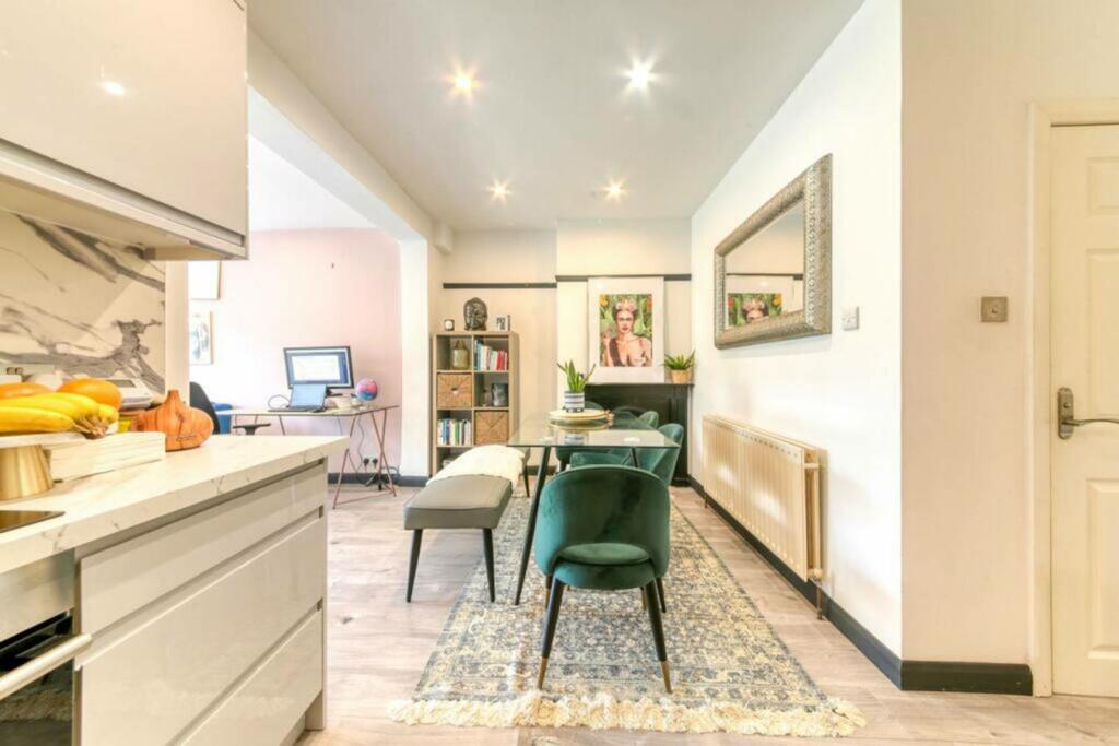 Additional image 4 of Manor Way, Mitcham, CR4