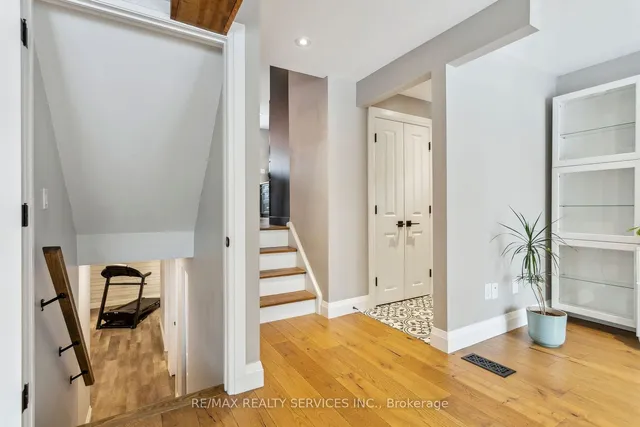 Additional image 30 of 8 Derwent Ave