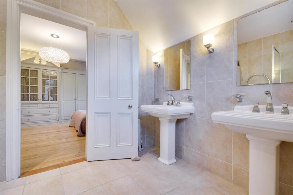 Additional image 21 of Hillwood Grove, Hutton Mount, Brentwood