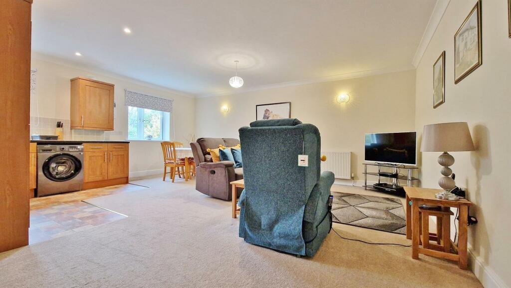 Additional image 9 of Earlswood Lodge, Walton-on-the-Naze