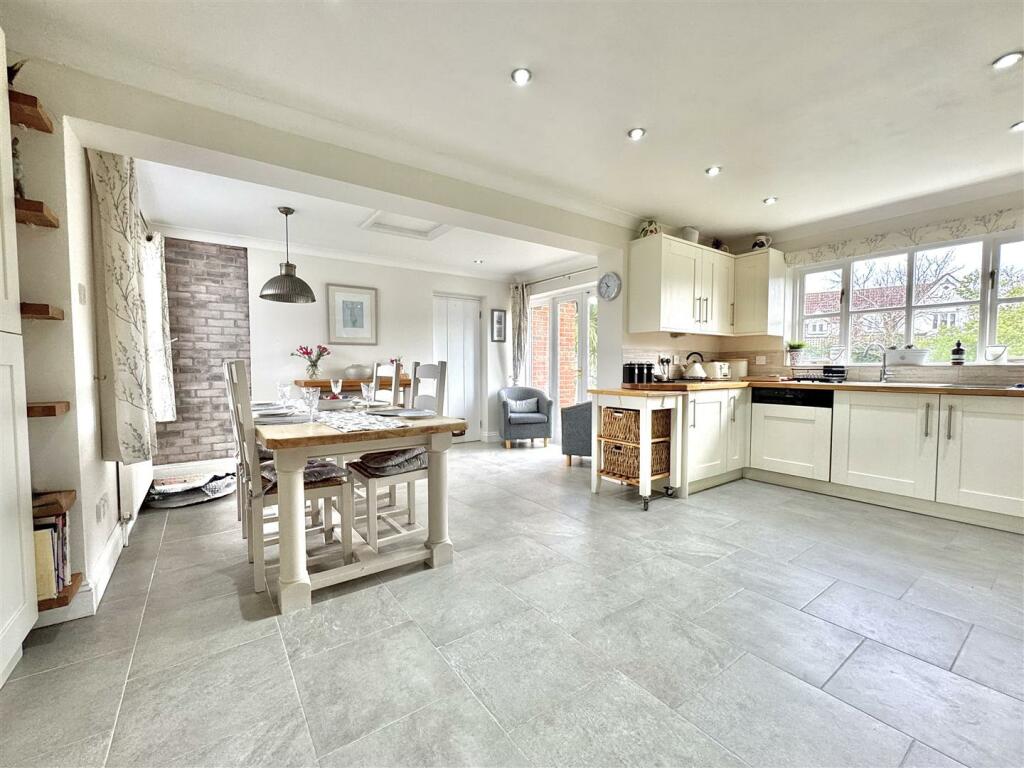 Additional image 10 of Chandlers, Burnham-on-Crouch