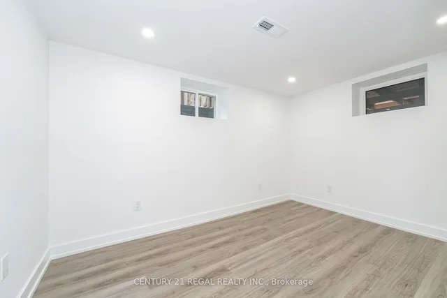 Additional image 30 of 65 Mooregate Ave