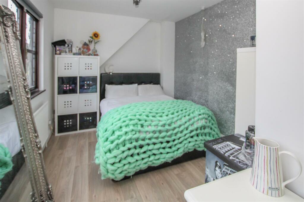 Additional image 22 of Nags Head Lane, Brentwood