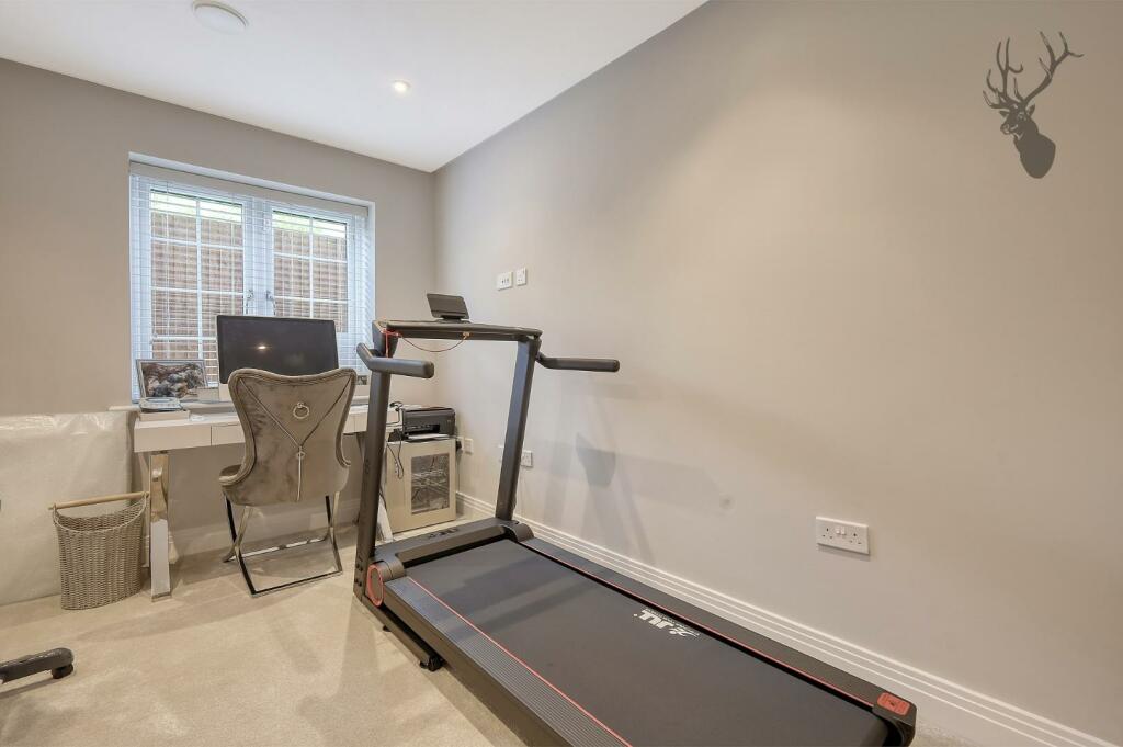 Additional image 13 of Coppice Row, Theydon Bois, Essex