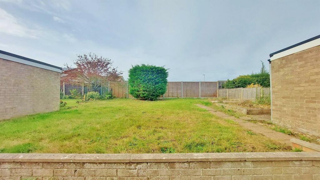 Additional image 14 of Thorns Way, Walton On The Naze