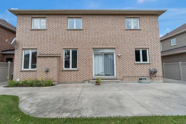 Additional image 34 of 33 Huntspoint Dr