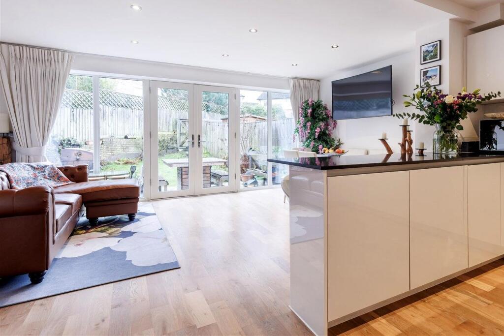 Additional image 34 of Mowbray Close, Epping