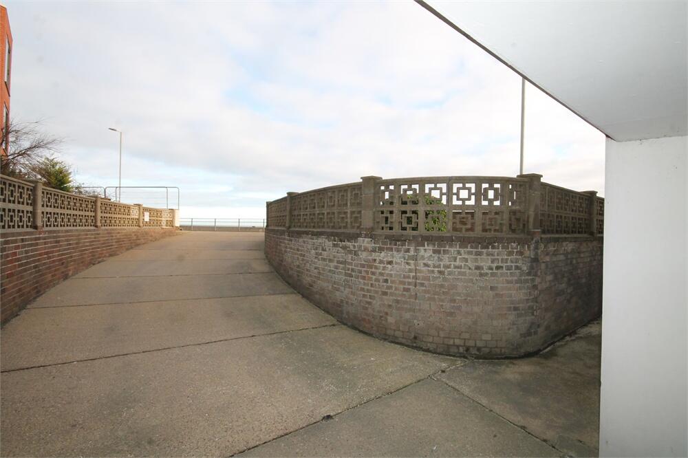 Additional image 23 of The Parade, WALTON ON THE NAZE, CO14