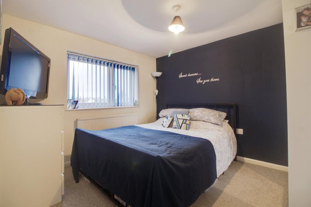 Additional image 17 of Parkfields, Roydon, Harlow