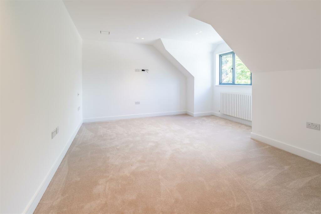 Additional image 51 of Broomhills Chase, Little Burstead, Billericay