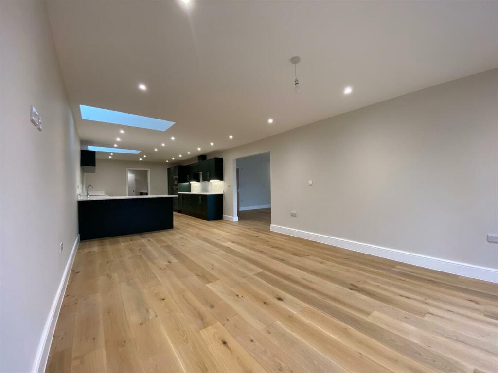 Additional image 8 of Stoney Hills, Burnham-On-Crouch