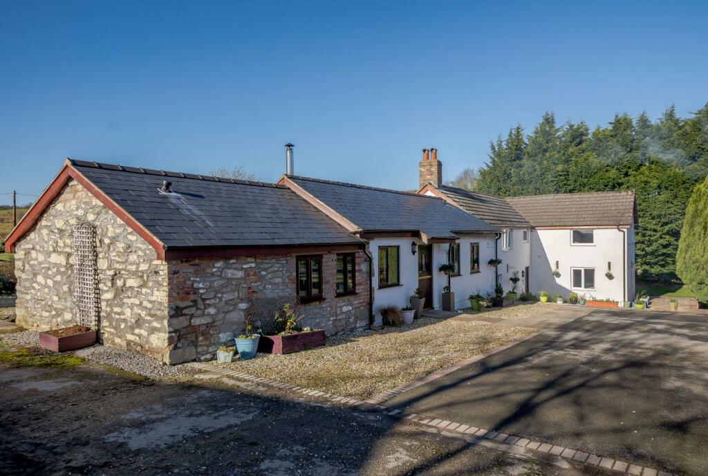 Additional image 3 of Glan Llyn Farmhouse, Pant Du Road, Mold, CH7 4DD