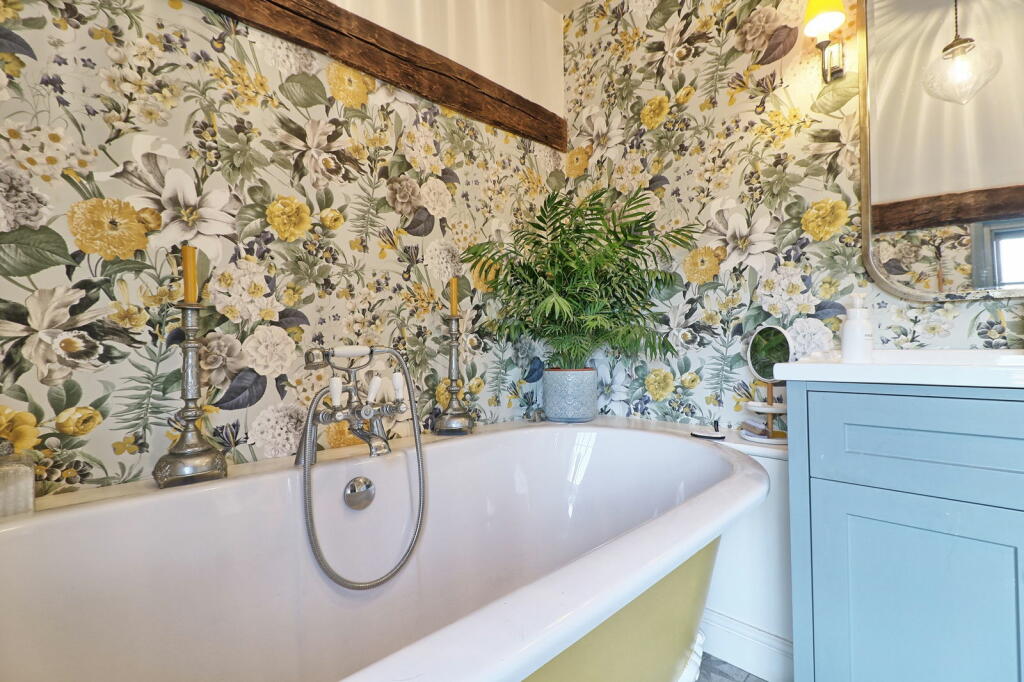 Additional image 12 of High Street, Thorpe-le-Soken, Clacton-on-sea, CO16 0DY