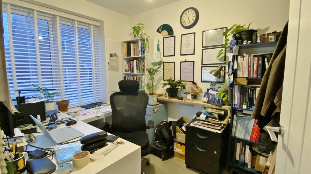 Additional image 7 of Honeypot Way, Walton On The Naze