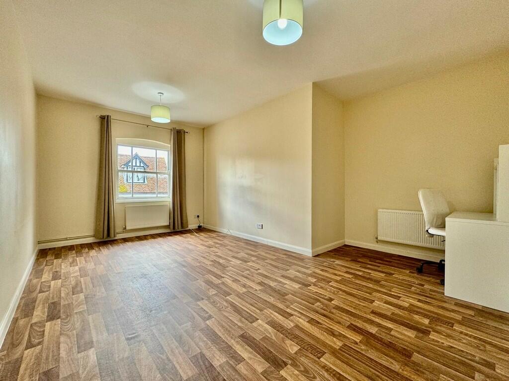 Additional image 3 of High Street, Burnham-on-Crouch