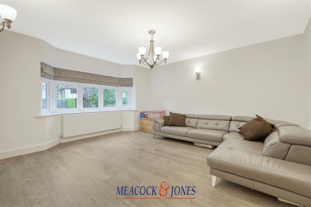 Additional image 11 of Heronway, Hutton Mount, Brentwood