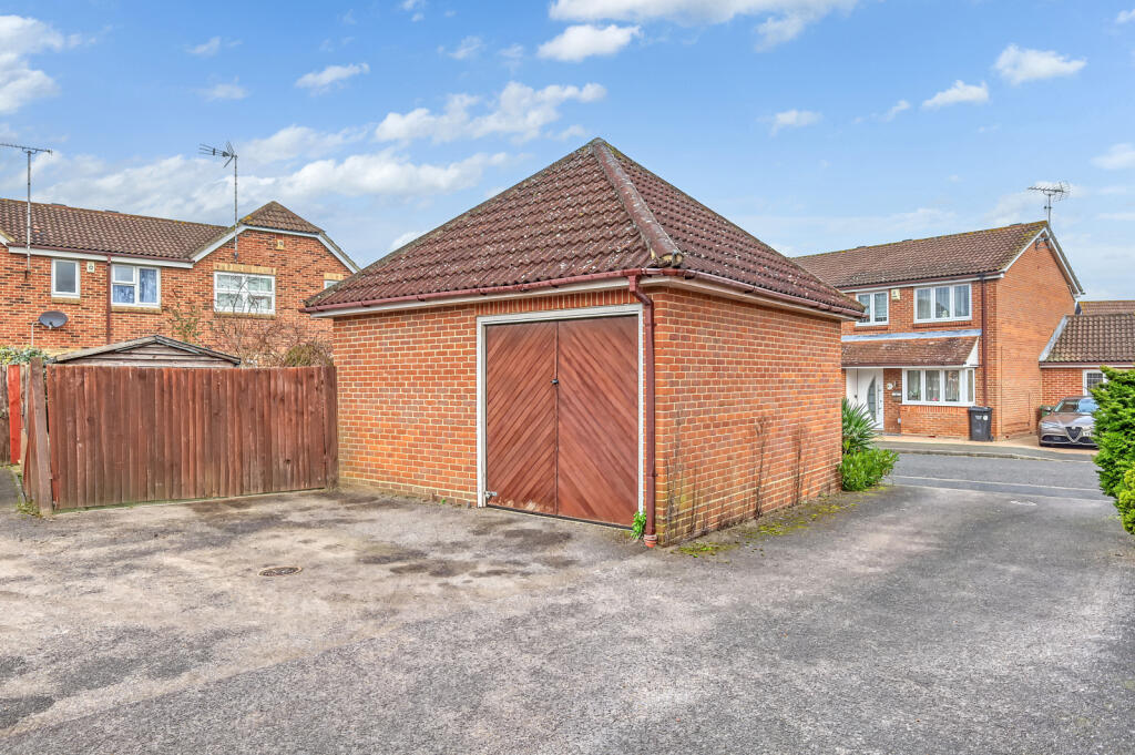 Additional image 11 of Earl Mountbatten Drive, Billericay, CM12