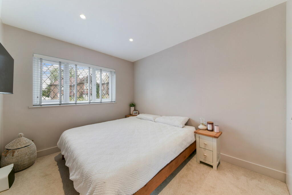 Additional image 8 of Woodstock Road, Coulsdon, CR5 3HS