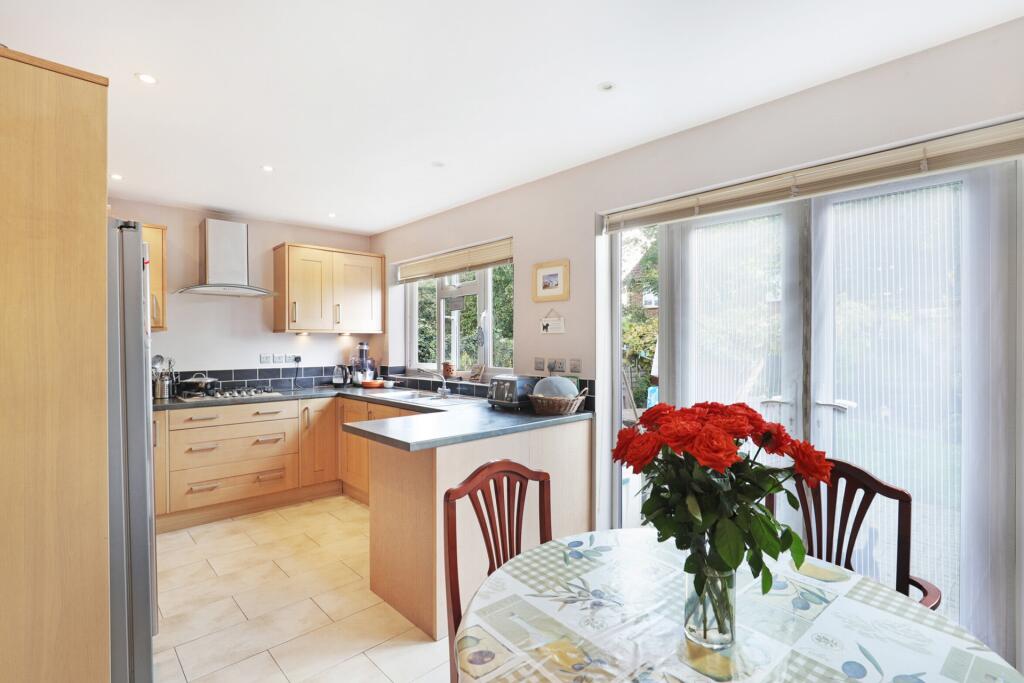 Additional image 8 of Hemnall Street, Epping, CM16