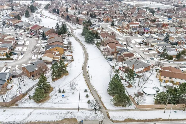 Additional image 34 of 76 Simmons Blvd