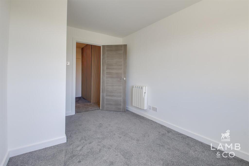 Additional image 8 of Lyndhurst Road, Holland-On-Sea, Clacton-On-Sea