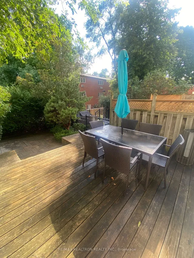 Additional image 28 of 645 Davenport Rd Unit 6