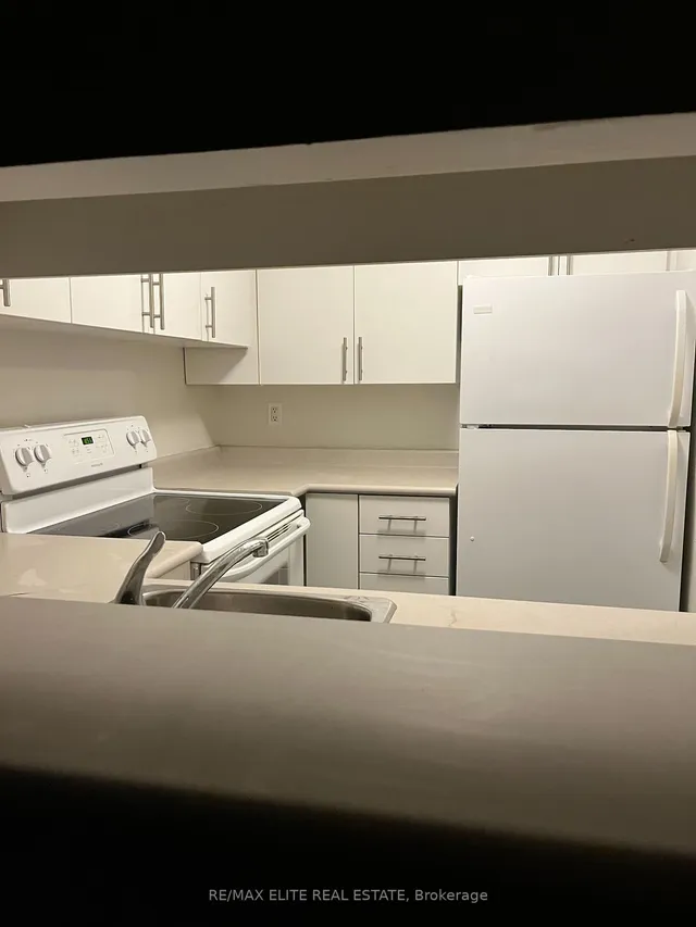 Additional image 11 of 92 King St Unit 612